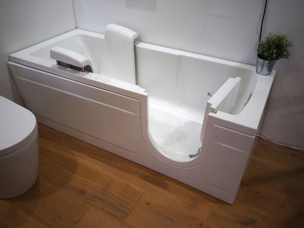 Cost of Walk In Tub Repair in Newark