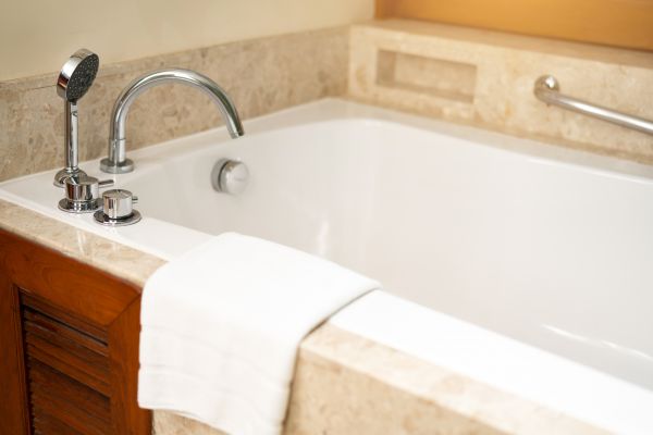 Cost of Tub Faucet Repair in Newark