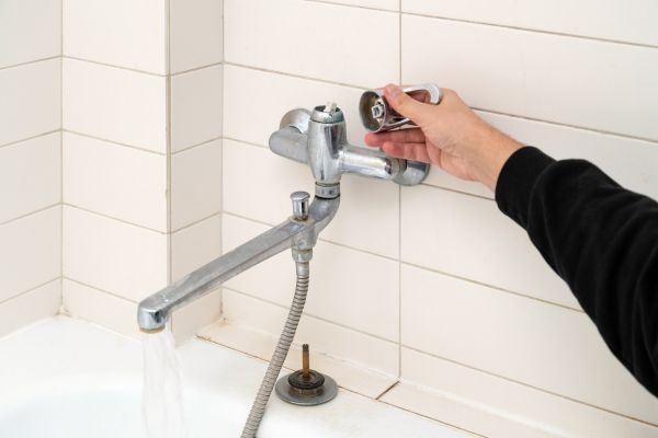 Cost of Shower Handle Repair in Newark
