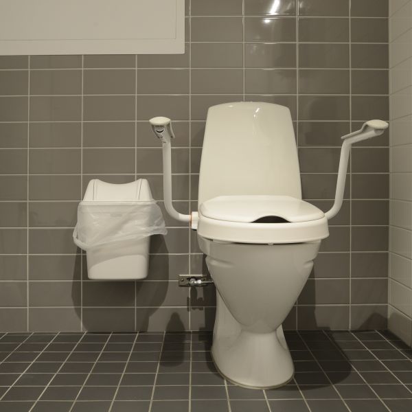 Cost of Commercial Toilet Repair in Newark